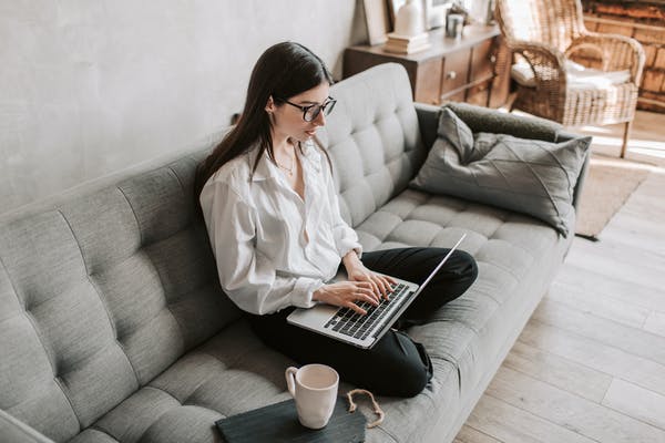 Kembangkan Bisnis Anda: 8 Alasan Mengapa Video Captioning Penting untuk Diketahui