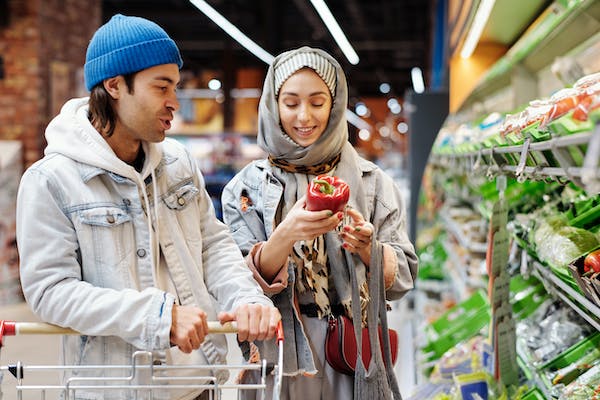 Peningkatan Pengalaman Berbelanja dengan Teknologi AI yang Disruptif