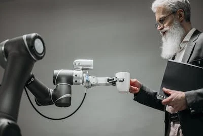 Kerjasama di antara manusia dan artificial intelligence 